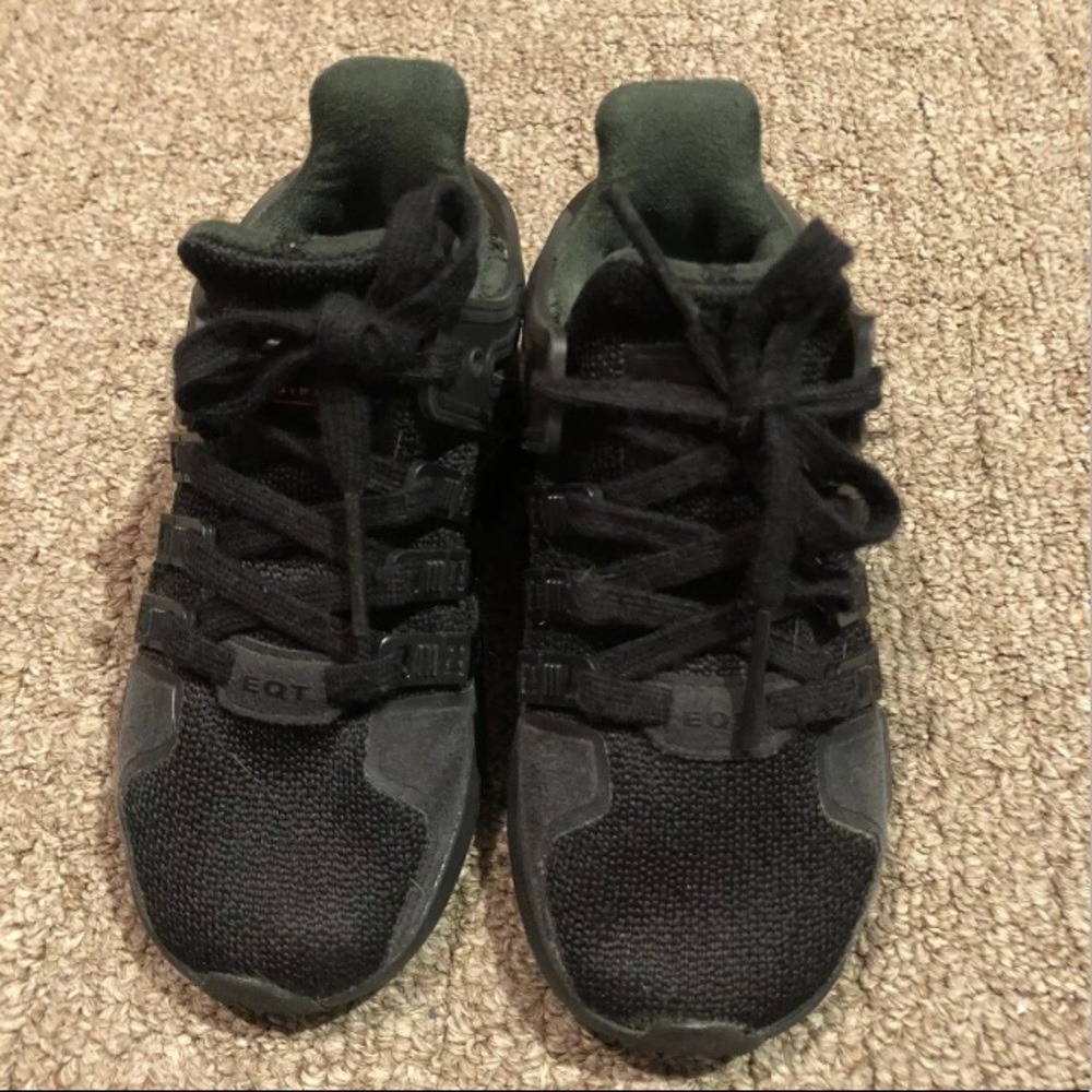 Boys Adidas Sneakers Size 8